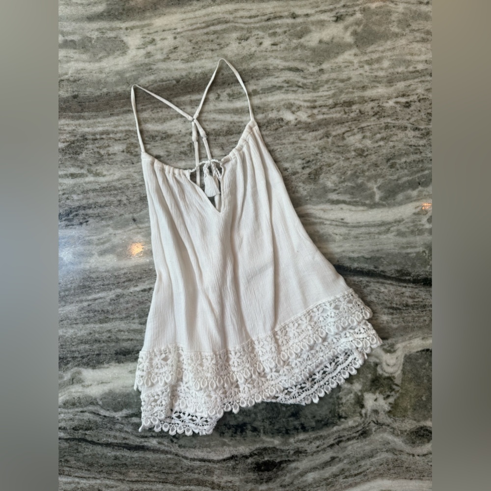 White Sleeveless Blouse Top w/ Lace Trim Size Women’s Small